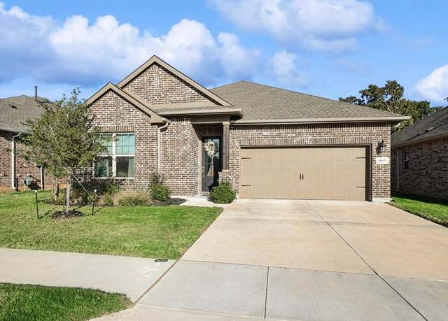 Property at 8613 Keeneland Dr, Fort Worth, TX 76120, 3 beds, 2 baths