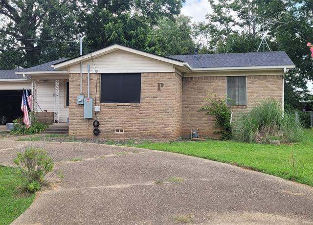 Property at 410 Oak St, Malakoff, TX 75148, 3 beds, 1 bath