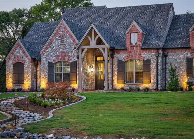 Property at 123 Lila Blue Ln, Van Alstyne, TX 75495, 4 beds, 4 baths