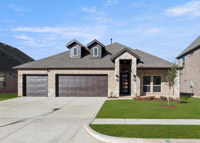 Property at 303 Tradd St, Glenn Heights, TX 75154, 4 beds, 3 baths