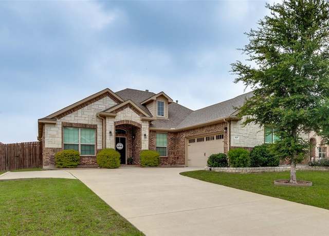 Property at 527 Golden Bell Dr, Glenn Heights, TX 75154, 4 beds, 2 baths