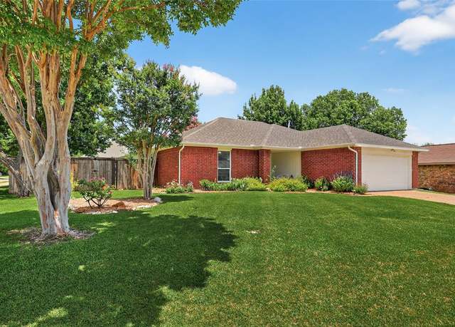 Property at 1469 Sedalia Dr, Flower Mound, TX 75028, 3 beds, 2 baths