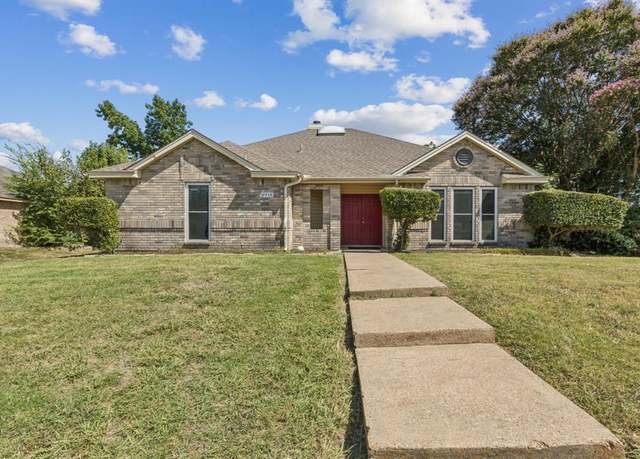 Property at 8918 Woodlake Dr, Rowlett, TX 75088, 3 beds, 2 baths