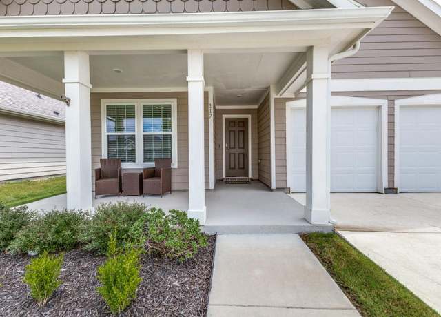Property at 117 Clear Creek Ln, Terrell, TX 75160, 4 beds, 2 baths