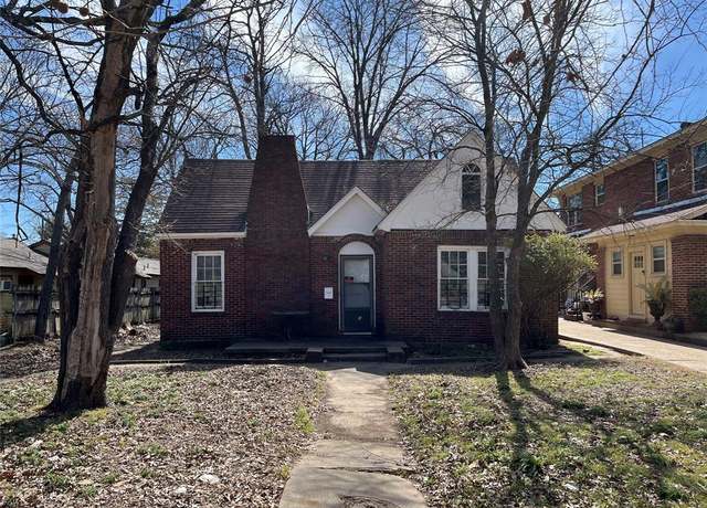 Property at 218 E 5th St, Dallas, TX 75203, 3 beds, 1 bath