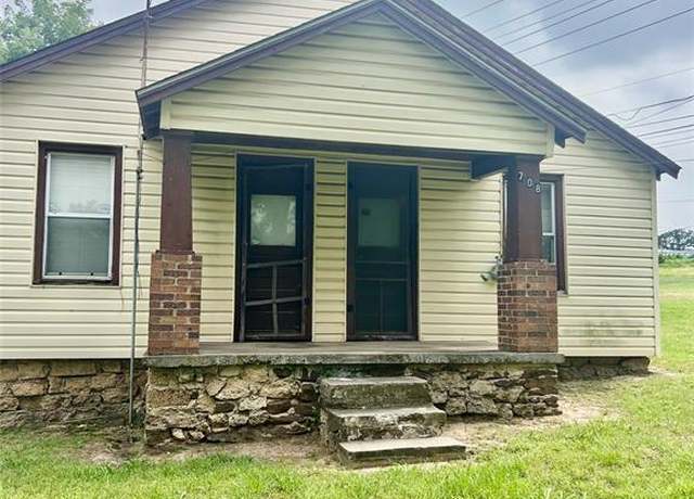 Property at 708 Morse St, Denton, TX 76205, 2 beds, 1 bath