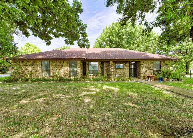 Property at 9228 Claudia Dr, Fort Worth, TX 76134, 3 beds, 2 baths