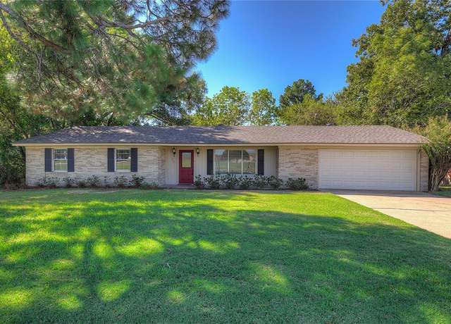 Property at 716 Lee St, Sulphur Springs, TX 75482, 3 beds, 2 baths