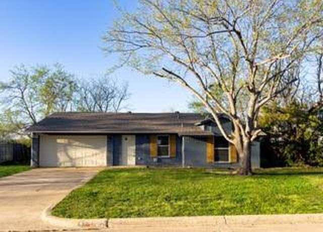 Property at 807 Crockett St, Midlothian, TX 76065, 3 beds, 2 baths