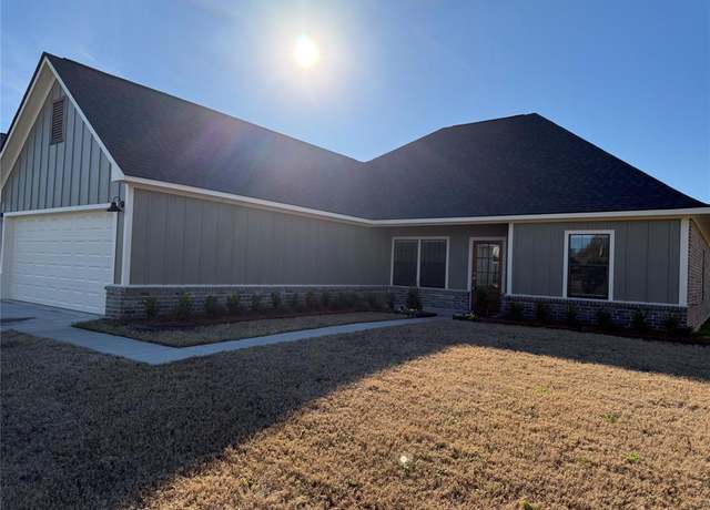 Property at 34 Legacy Ct, Haughton, LA 71037, 4 beds, 2 baths