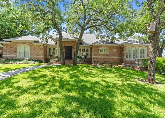 Property at 2523 Anglers Dr, Grapevine, TX 76051, 3 beds, 2.5 baths