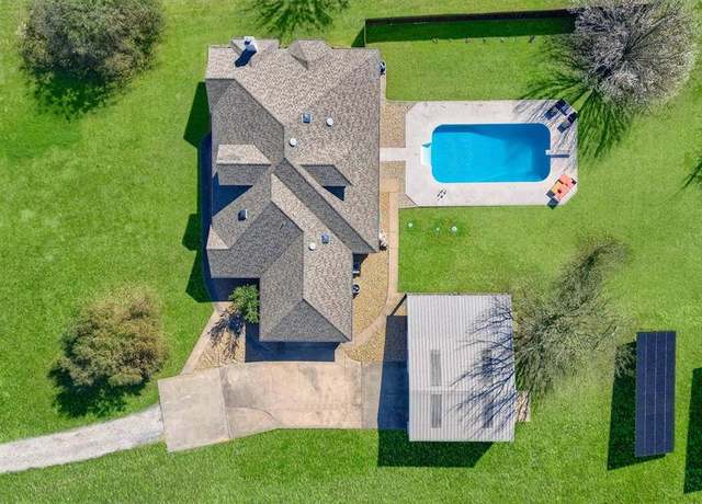 Property at 1174 Ridgeview Dr, Sherman, TX 75090, 3 beds, 3 baths