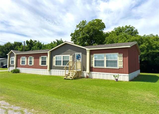 Property at 5808 Archery Ct, Granbury, TX 76048, 4 beds, 2 baths
