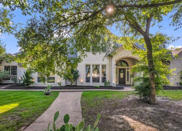 Property at 100 Oakview Dr, Hudson Oaks, TX 76087, 5 beds, 3 baths