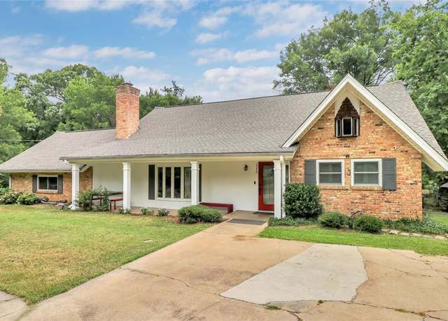 Property at 2210 Ivanhoe Cir, Grand Prairie, TX 75050, 4 beds, 3 baths