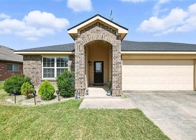 Property at 328 Broken Bow, Krum, TX 76249, 4 beds, 2 baths