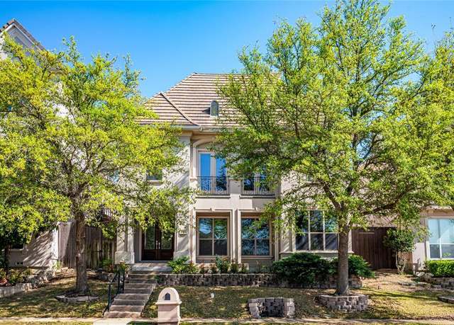Property at 3334 University Park Ln, Irving, TX 75062, 4 beds, 3 baths