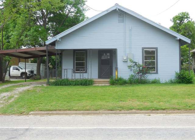 Property at 1202 W Main St, Eastland, TX 76448, 2 beds, 1 bath