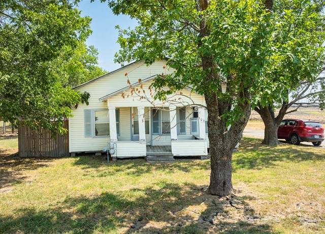 Property at 503 East St St, Josephine, TX 75173, 2 beds, 1 bath