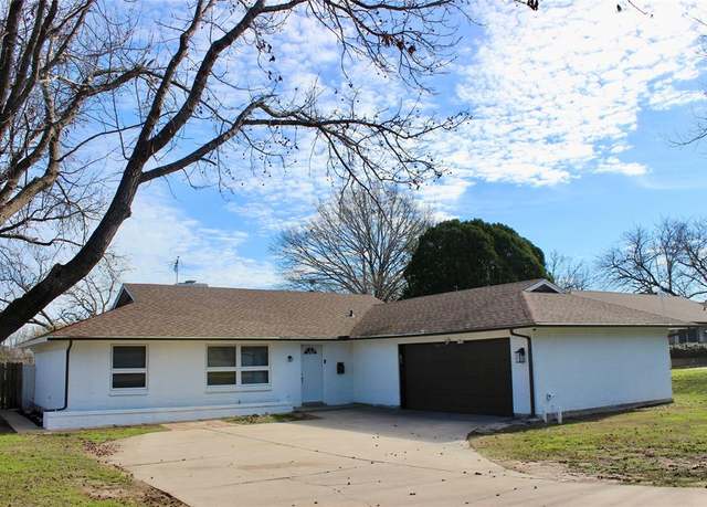 Property at 3009 Sonora Trl, Fort Worth, TX 76116, 3 beds, 2 baths