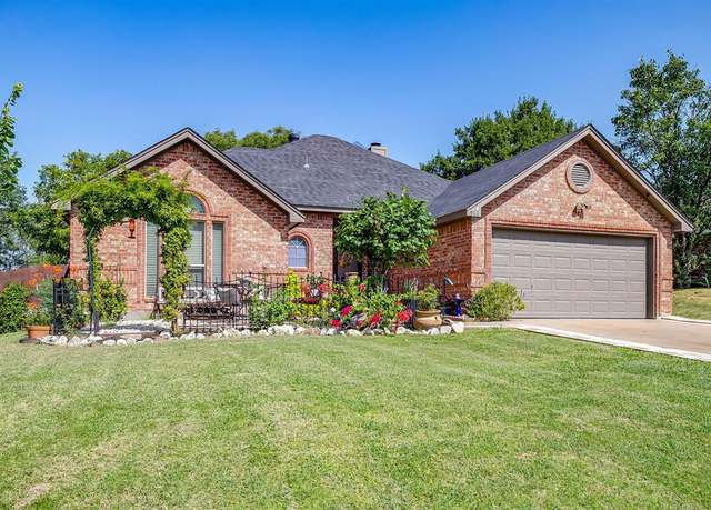 Property at 944 Brown Crest Rd, Burleson, TX 76028, 3 beds, 2 baths