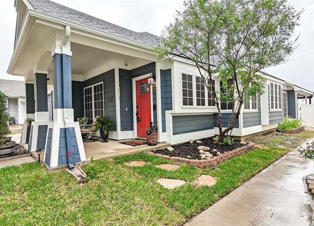 Property at 10948 Caldwell Ln, Fort Worth, TX 76179, 3 beds, 2 baths