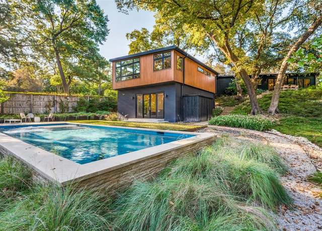 Property at 416 Crestwood Dr, Fort Worth, TX 76107, 4 beds, 4.5 baths