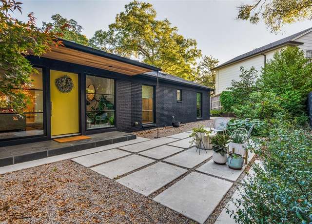 Property at 416 Crestwood Dr, Fort Worth, TX 76107, 4 beds, 4.5 baths