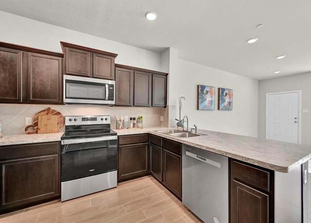 Property at 2867 Baneberry Ln, Mesquite, TX 75150, 3 beds, 2.5 baths