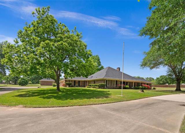 Property at 19580 Norfolk Dr, Flint, TX 75762, 4 beds, 3 baths