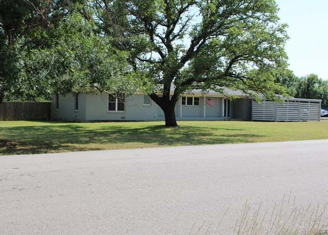 Property at 3610 Lakeshore Dr, Weatherford, TX 76087, 3 beds, 2 baths