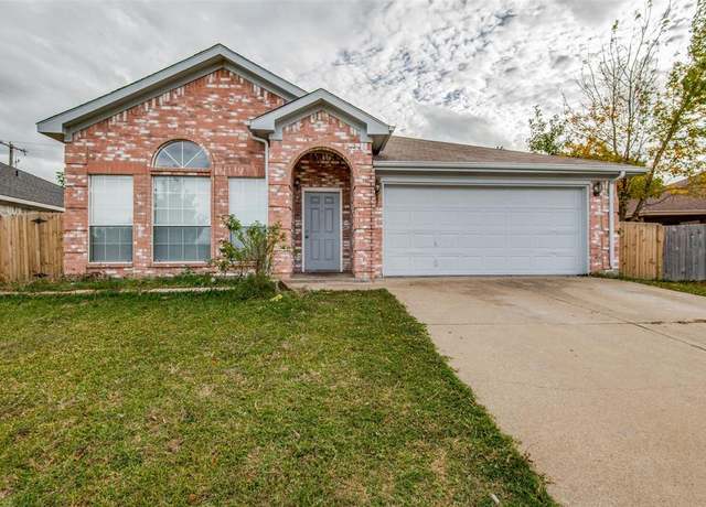 Property at 1008 Brook Cyn, Arlington, TX 76018, 3 beds, 2 baths
