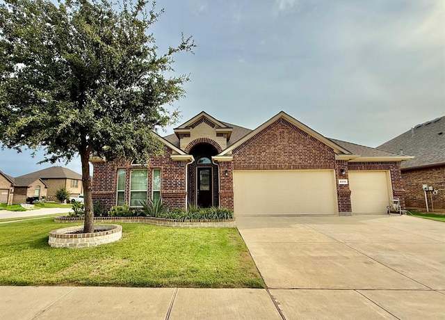 Property at 8916 Copper Crossing Dr, Fort Worth, TX 76131, 3 beds, 2 baths