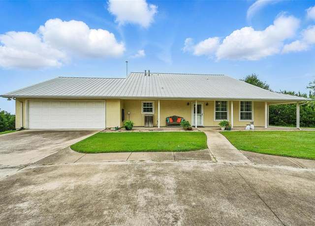 Property at 2116 Darby Dan Ct, Granbury, TX 76049, 3 beds, 2 baths