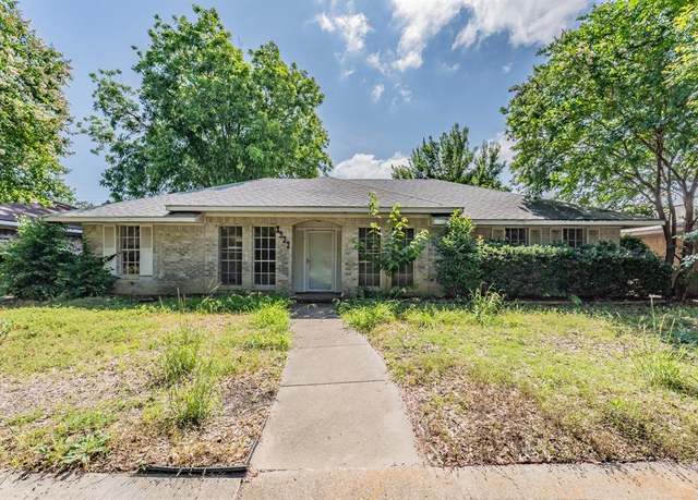 Property at 3922 Greenway Dr, Garland, TX 75041, 3 beds, 2 baths