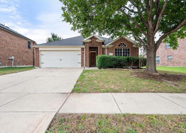 Property at 1003 Rosita St, Arlington, TX 76002, 3 beds, 2 baths