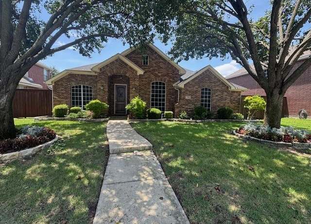 Property at 7710 Freeman Dr, Rowlett, TX 75089, 3 beds, 2 baths