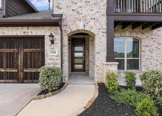 Property at 2744 Richard St, Burleson, TX 76028, 5 beds, 4.5 baths
