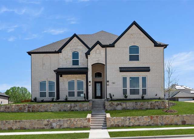 Property at 516 Elias St, Desoto, TX 75115, 5 beds, 4.5 baths