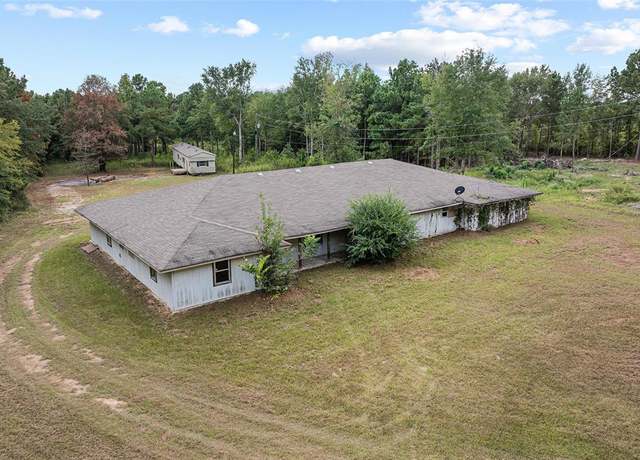 Property at 17410 County Road 366, Winona, TX 75792, 4 beds, 3 baths