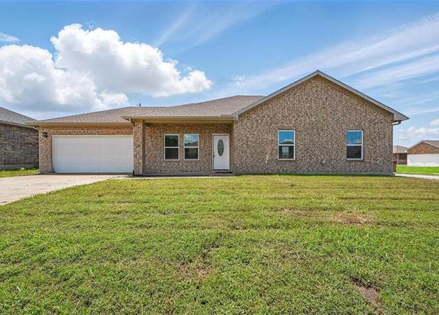 Property at 4909 Jefferson St, Greenville, TX 75401, 3 beds, 2 baths