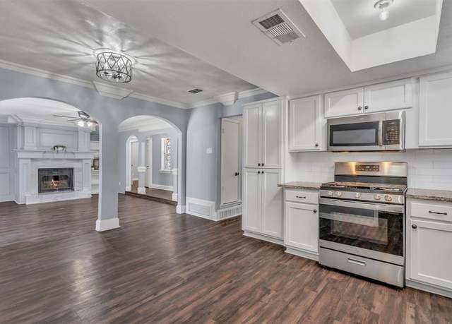Property at 4109 Twin Falls St, Irving, TX 75062, 3 beds, 2 baths