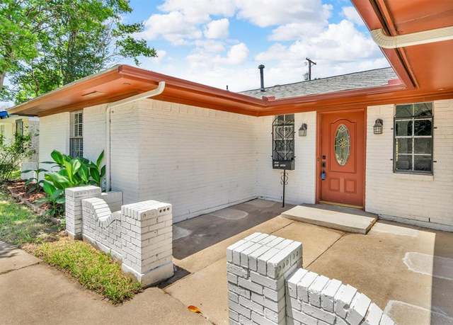 Property at 4109 Twin Falls St, Irving, TX 75062, 3 beds, 2 baths