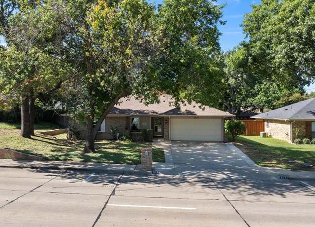 Property at 213 NE Alsbury Blvd, Burleson, TX 76028, 4 beds, 2 baths