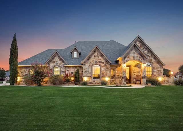 Property at 6047 The Resort Blvd, Fort Worth, TX 76179, 4 beds, 3 baths