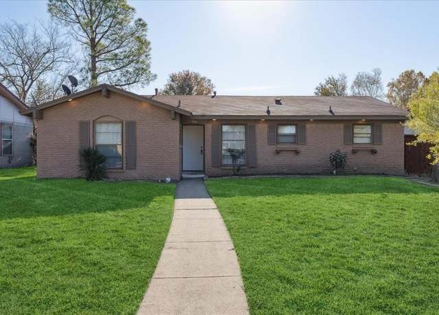 Property at 702 Laguna Dr, Garland, TX 75043, 3 beds, 1.5 baths