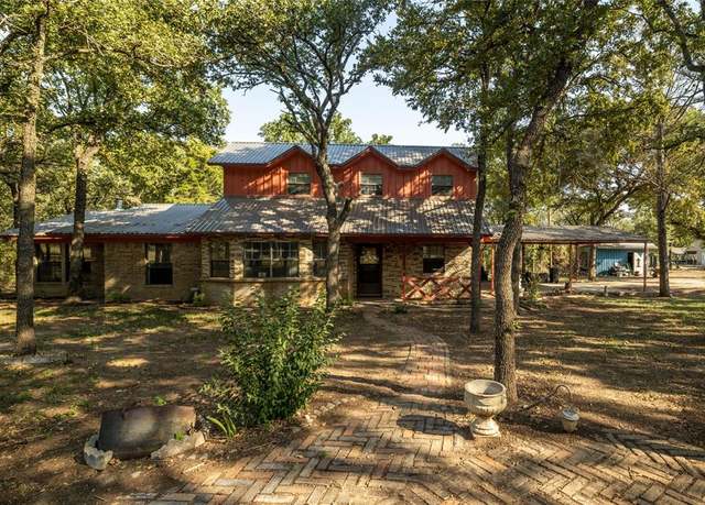 Property at 271 County Road 3480, Paradise, TX 76073, 3 beds, 2.5 baths