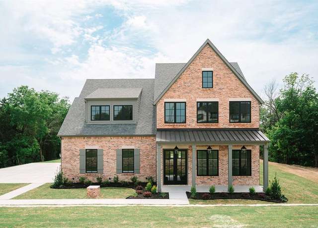 Property at 1020 Twin Creeks Dr, Weatherford, TX 76088, 4 beds, 4.5 baths