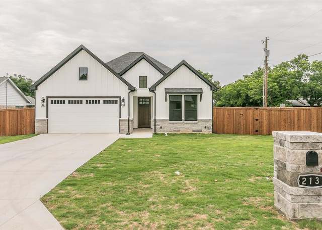 Property at 213 S Hitt St, Boyd, TX 76023, 4 beds, 2 baths