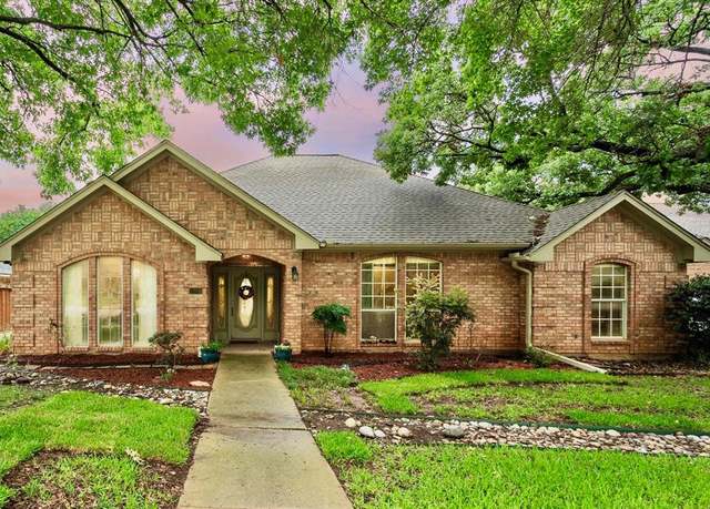 Property at 5206 Independence Ave, Arlington, TX 76017, 4 beds, 3.5 baths